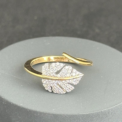 Nora Leaf Ring